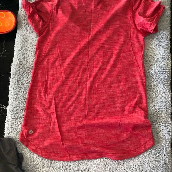 Lululemon short sleeve - Picture 2 of 5